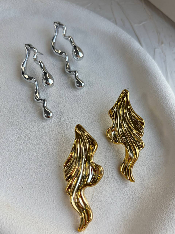 گوشواره زنانه طلایی میخی